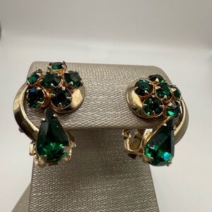 Vintage Gold Tone Emerald Green Cluster Clip-On Earrings | Retro Statement